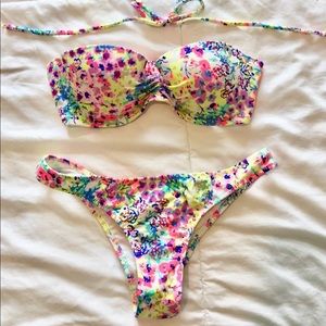 Victoria’s Secret bikini